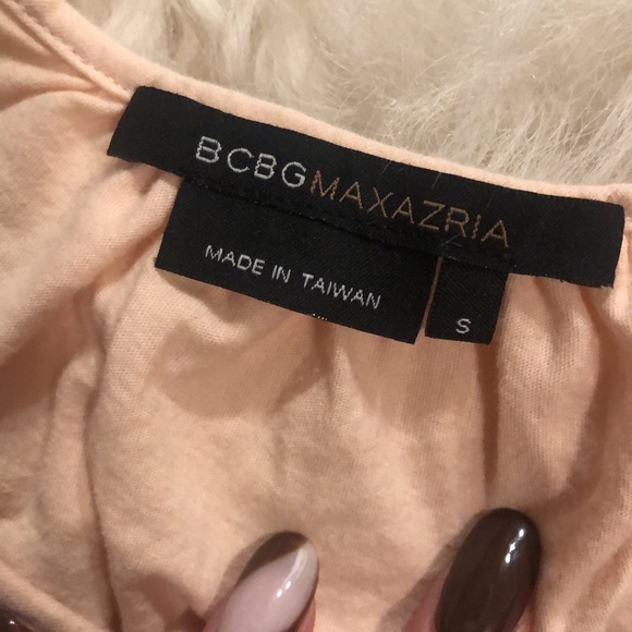 Light pink tee with statement sleeve - Picture 2 of 3